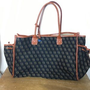 Dooney & Bourke Bag